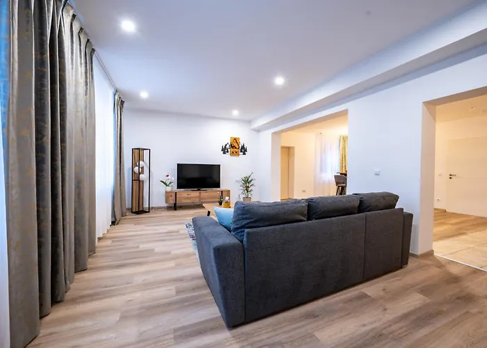 Apartment Panorama *