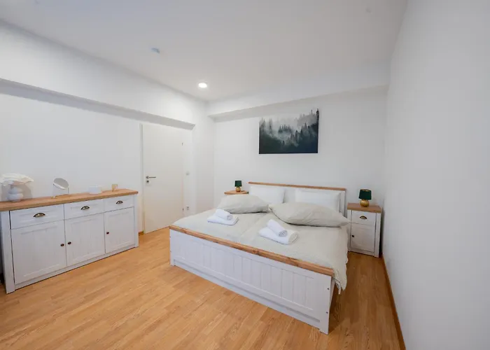 Panorama Apartment *